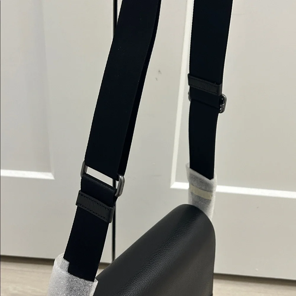 Coach (NWT) Houston Map Bag
